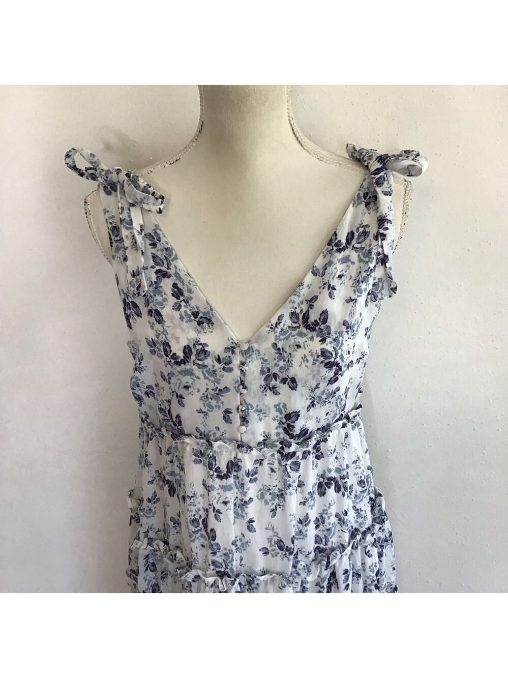 Moon River Women Elegant White Blue Floral Tiered Backyard Party Maxi Dress M - Picture 4 of 13